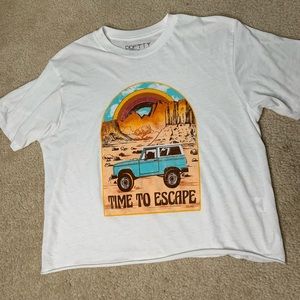 NWOT: Pretty Rebel Graphic Cropped Tee